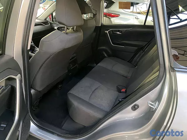 jeepetas y camionetas - Toyota RAV4 2021 4