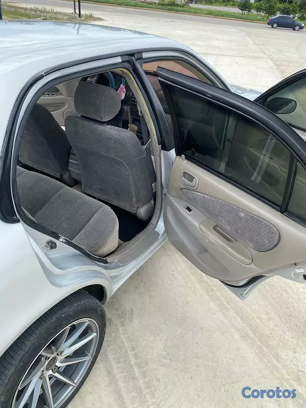 carros - Toyota Corolla 2001 4