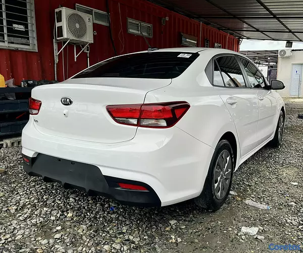 carros - Kia Rio 2020 5