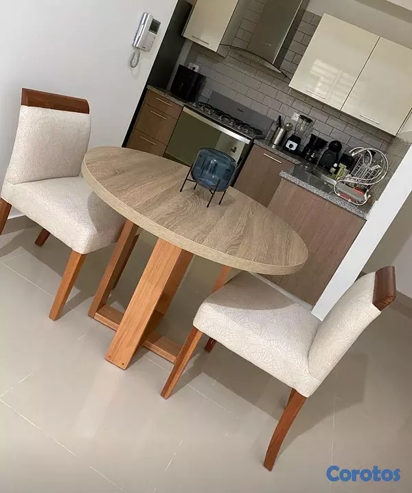 muebles y colchones - Mesa de comedor de Casa101 de madera pura y dos sillas  2
