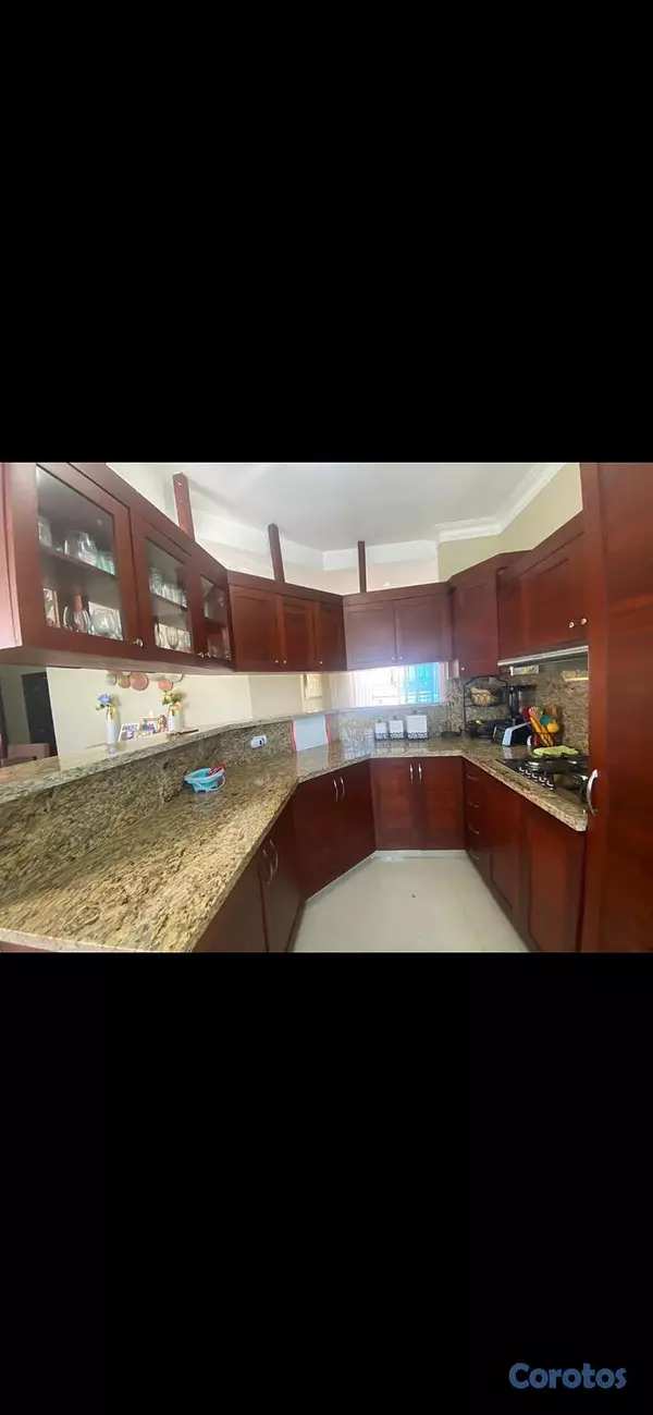 apartamentos - Apartamento 4to nivel en el Ens. Ozama 6
