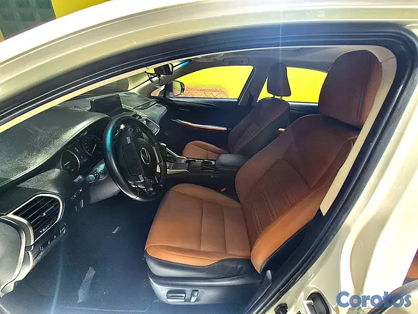 jeepetas y camionetas - Lexus NX300h Hybrid AWD 2020 | Local Delta | Único 5