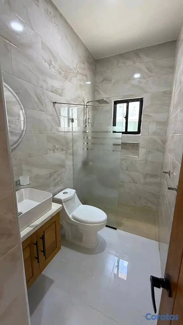 apartamentos - Casa moderna a buen precio en residencial cerrado a 4 minutos de playa  7