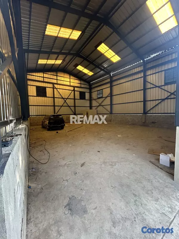 oficinas y locales comerciales - Nave industrial de 160mt2 en alquiler en Arroyo Ma 2