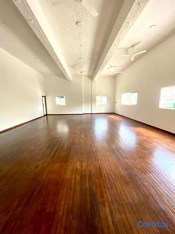 oficinas y locales comerciales - ✨ Se alquila Local tipo Estudio Boutique en Mirado 3