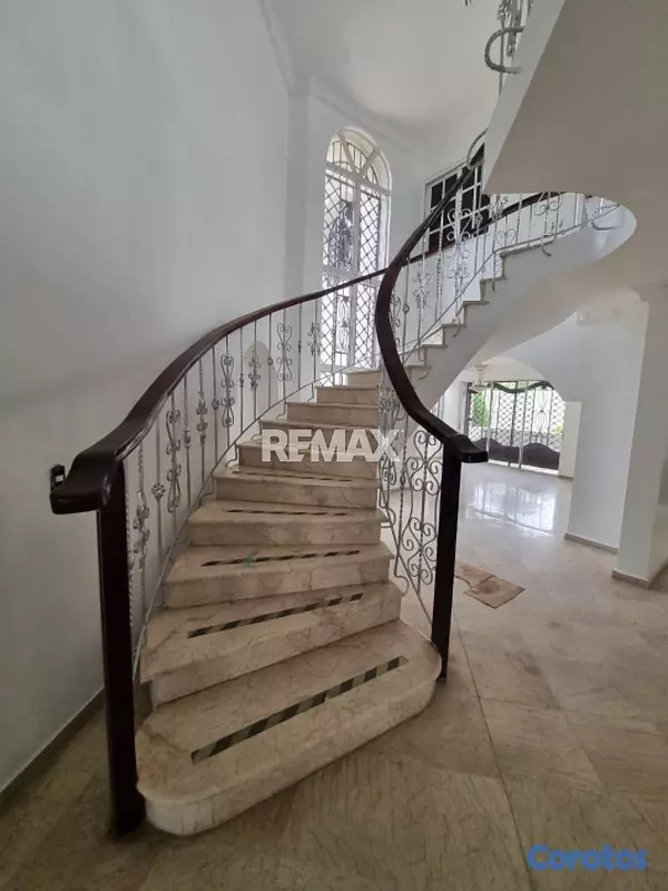 casas - Casa de 3 habitaciones 3.5 baños en alquiler en Lo 6