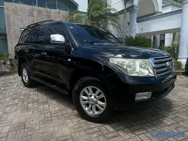 jeepetas y camionetas - Toyota land cruicer vxr 2011 8