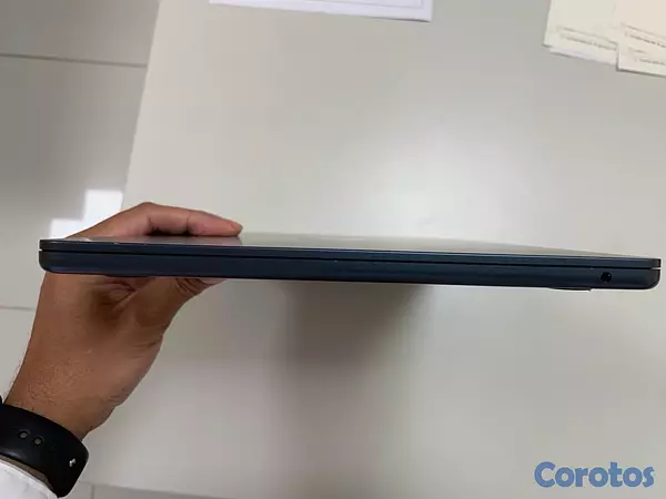 computadoras y laptops - MacBook Air M3 2024. 8GB RAM, 256GB DISCO DURO 3