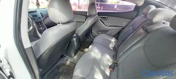 carros - Hyundai elantra se 2016 6