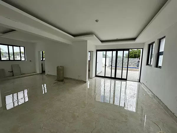 casas - Casa en Urbanizacion Cerrada, Llanos de Gurabo 4