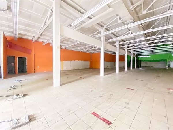oficinas y locales comerciales - Local en sector altamente comercial 2