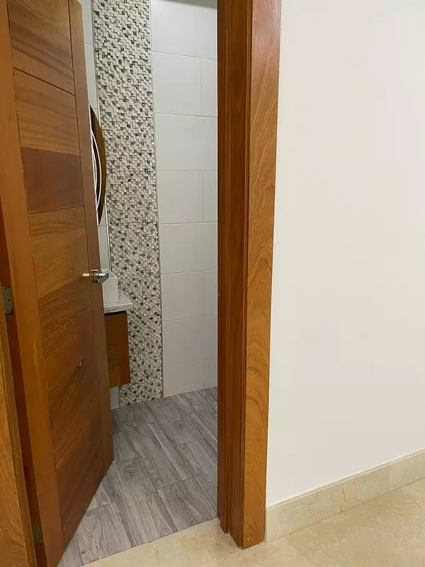 apartamentos - Apartamento Disponible para Alquiler en La Esmeralda  5