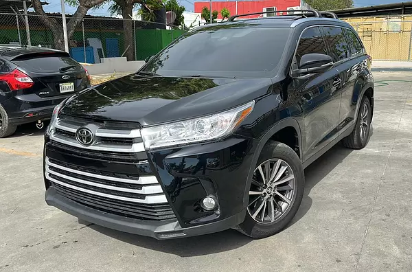 jeepetas y camionetas - Toyota higlander xle 2019 5