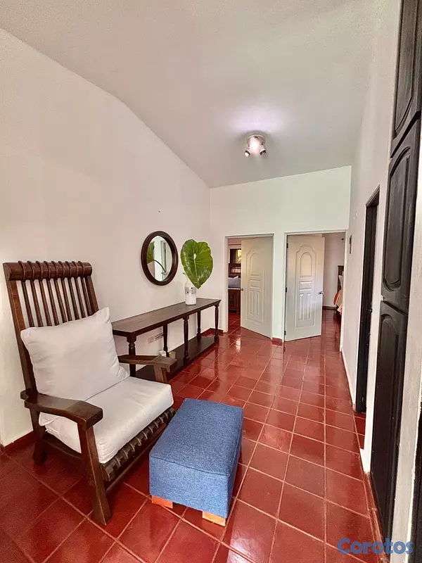 casas vacacionales y villas - 🏡✨ Hermosa villa de 4 dormitorios en venta en La R 8