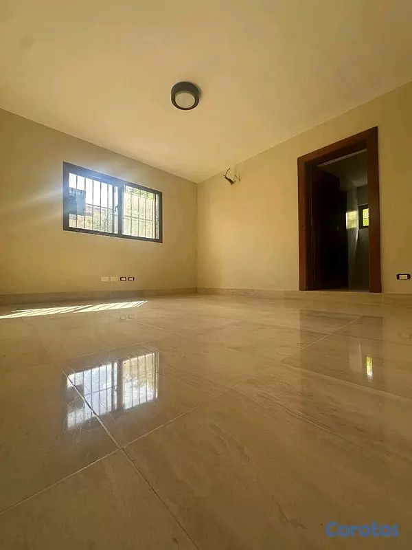 casas - Alquiler de Casa en Ensanche paraíso  6