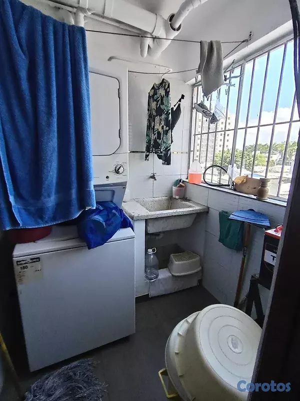 apartamentos - Se vende apt. en Urb. Paraiso, entre av. Churchill 5