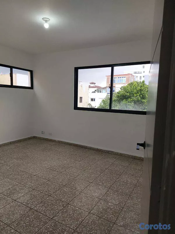 apartamentos - Venta de 3 Apartamentos – Urbanización Tropical 7
