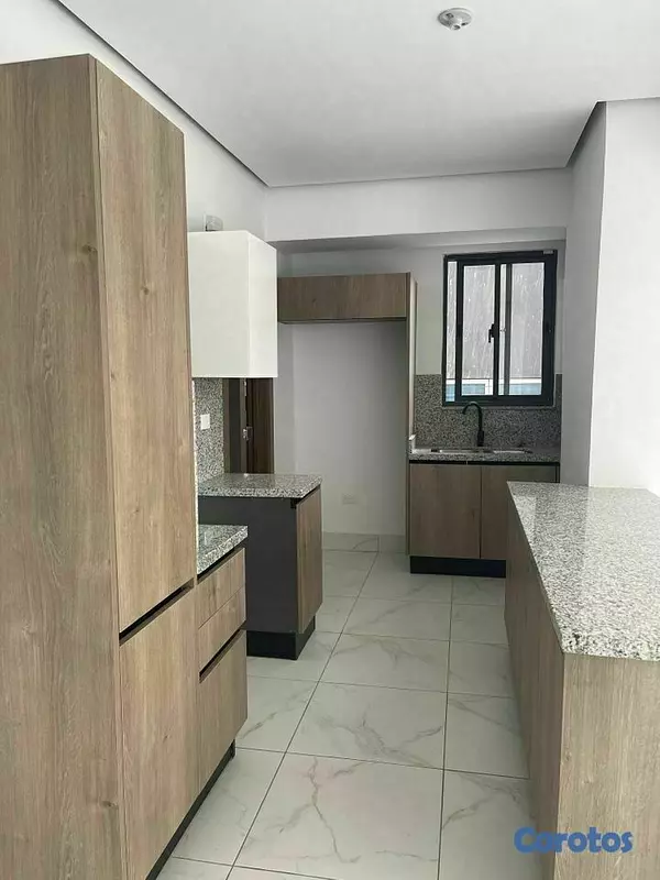 apartamentos - Apartamento en 2do nivel con terraza en Piantini  5