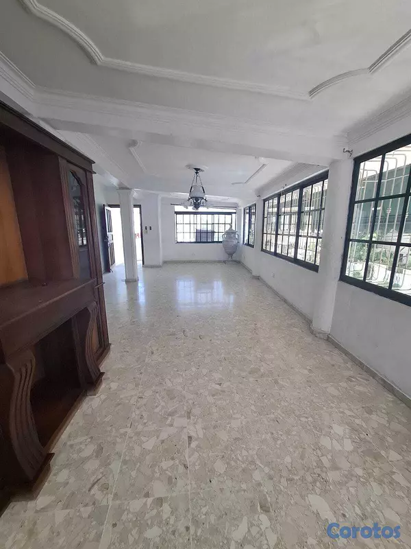 casas - Casa en Venta – Av. Independencia (El Pedregal) 1