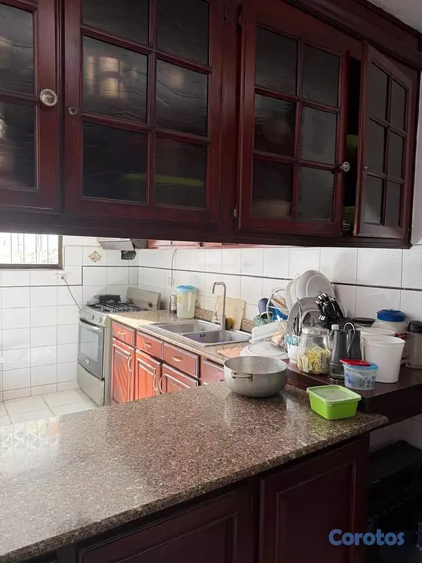 casas - Casa duplex de 3 habitaciones en venta en Urb. Rea 4