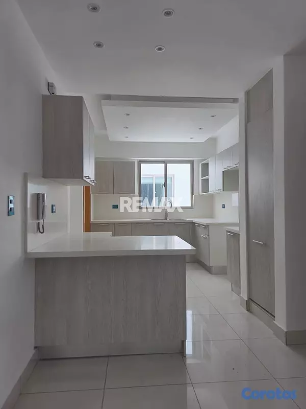 apartamentos - Apartamento de 3 habitaciones 3.5 baños en alquile 2