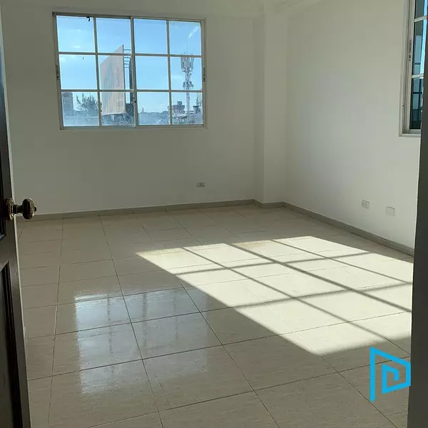 apartamentos - Esperilla

Alquilo apartamento clásico con baños remodelados.
 3