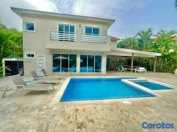 casas vacacionales y villas - Vendo Hermosa Villa de 2 Niveles en Juan Dolio 9