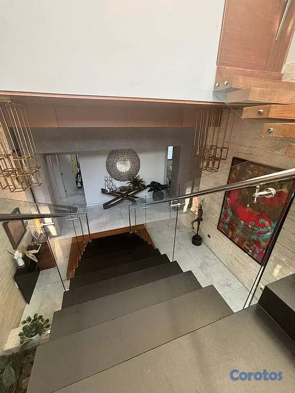 casas - Casa de 4 habitaciones 4 baños en alquiler en Viej 8