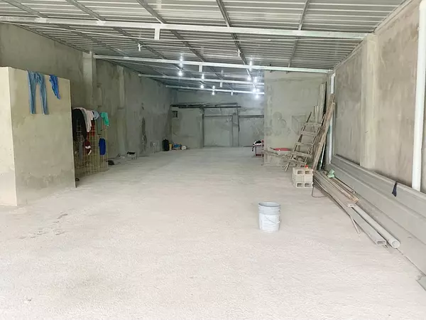 oficinas y locales comerciales - Local en primer nivel  4