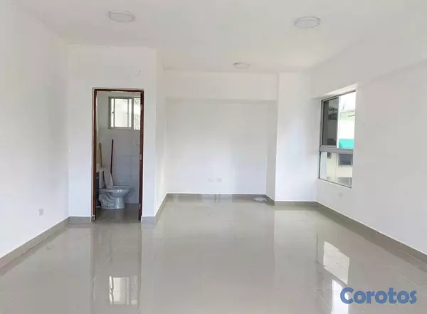 oficinas y locales comerciales - Alquiler local comercial céntrico  4