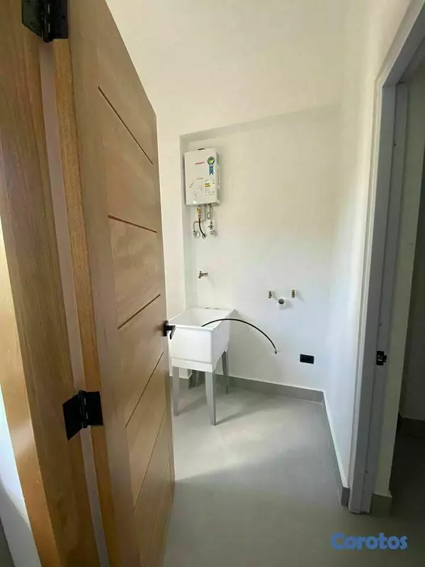 apartamentos - Apartamento 2do nivel con terraza en venta  10