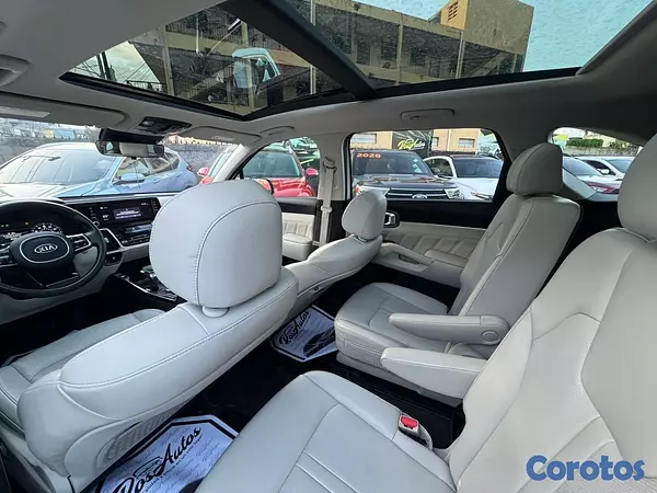 jeepetas y camionetas - Kia Sorento SXT Prestige 2021 7