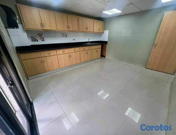 oficinas y locales comerciales - Local comercial en alquiler  6