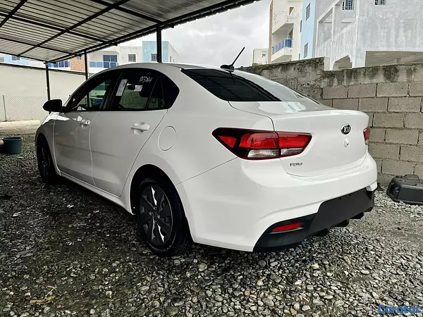carros - Kia Rio 2020 4