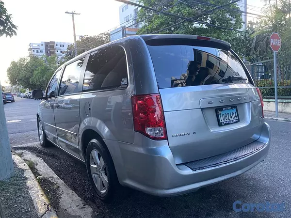 jeepetas y camionetas - dodge gran caravan 2014 6