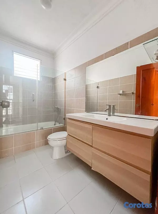 casas vacacionales y villas - Vendo Casa en residencial cerrado en 📍Juan Dolio 2