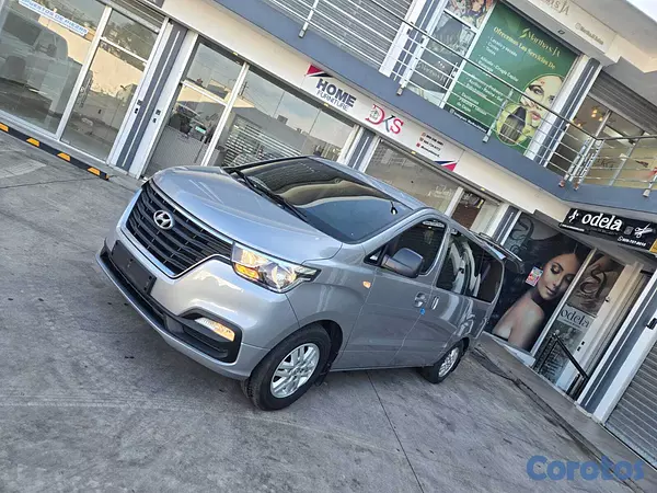 otros vehiculos - HYUNDAI GRAND STAREX 2021 GRIS 15