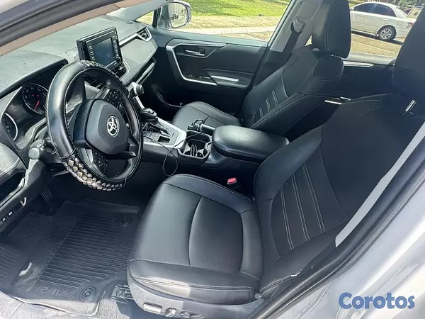 jeepetas y camionetas - Toyota RAV4 XLE 2021
 7