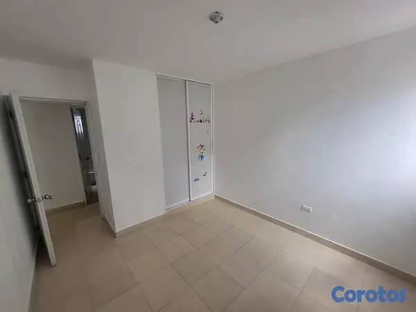 apartamentos - venta de apartamento en  charles de Gaulle Santo Domingo este de 100mts 3er piso 2