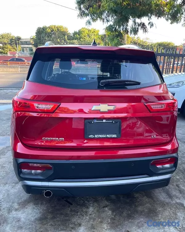 jeepetas y camionetas - CHEVROLET CAPTIVA LT 2022 5