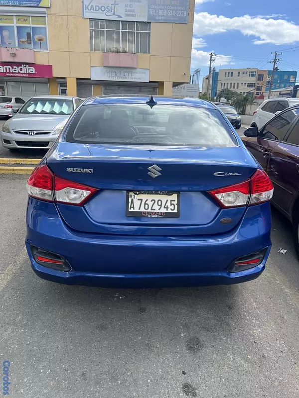 carros - El carro está bien todo su mantenimiento al día, muy buena condiciones  4