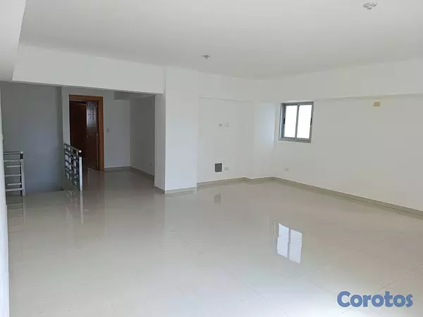 apartamentos - Alquilo Penthouse de 2 Niveles en Naco – Amplio y Funcional. 4