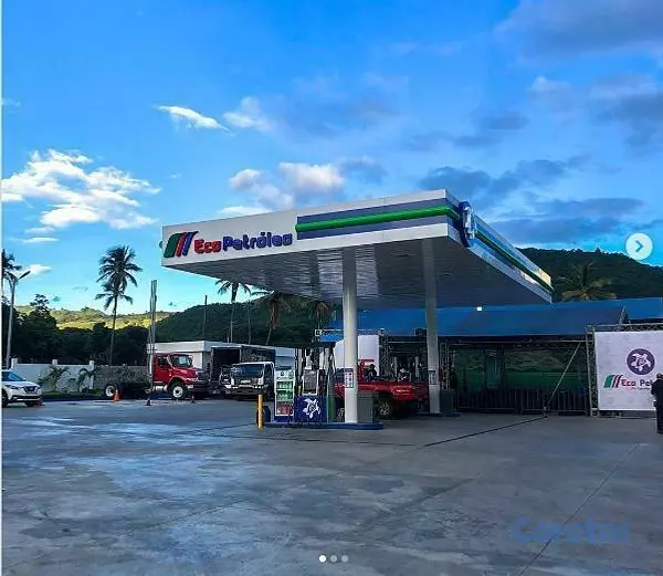 oficinas y locales comerciales - Vendo Estación de Combustible en Santo Domingo Norte 2