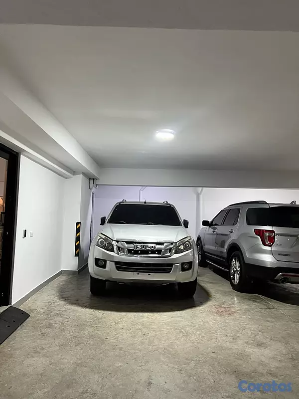 apartamentos - Apto en 8vo piso con vista a la ciudad  8