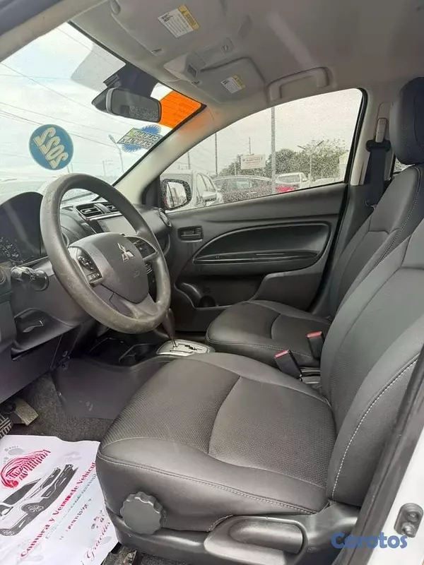 carros - Mitsubishi Mirage ES 2022 Hatchback 7