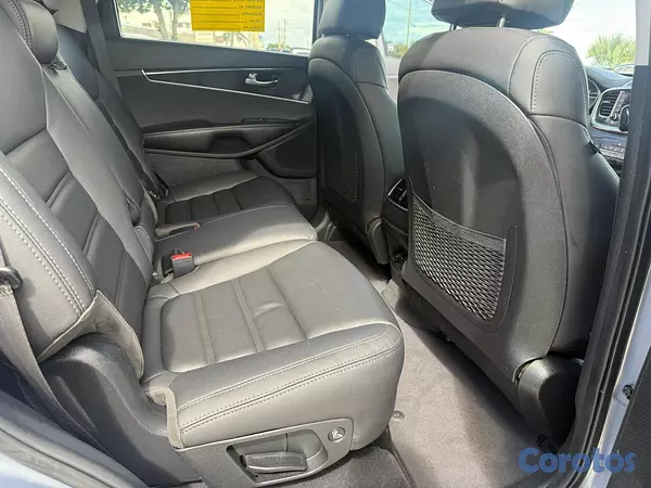 jeepetas y camionetas - Kia Sorento LX 2020 5