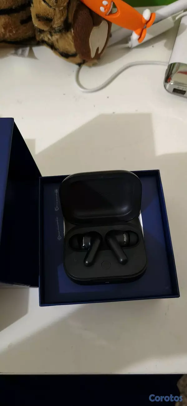 celulares y tabletas - Motorola Edge 50 pro + Motobuds (Precio negociable) 5