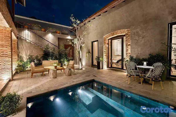 casas - En Venta y Alquiler Casa de Lujo Zona Colonial amueblada y Reformada 8