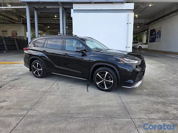 jeepetas y camionetas - Toyota highlander 2022 XSE  10