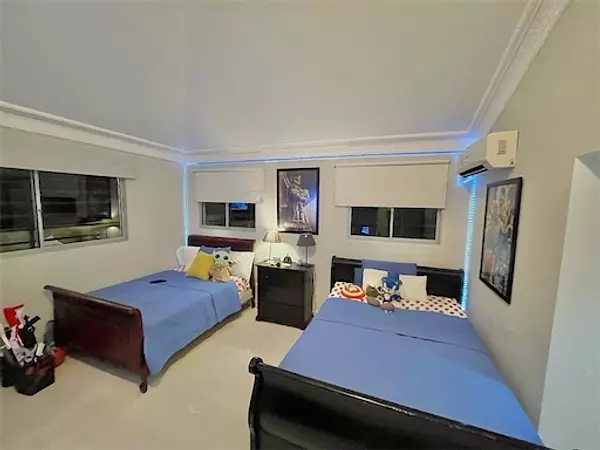 casas - Casa de venta en Cerro Hermosos 10